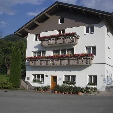 Haus Konzett 达拉斯